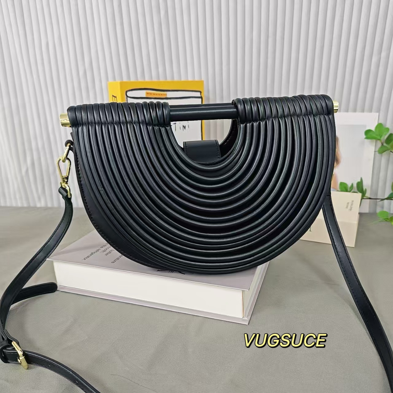 Designer Bag Luxury Bag Shoulder Bag New Women's Bag B Woven bag grab bag dinner bag Hand woven bag knitting bag 30X19