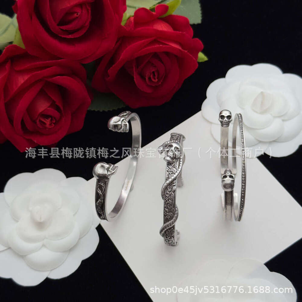 New Mijia Skull Head Ghost Hand Open Fashion Versatile Bracelet Brass Material Jewelry for Women