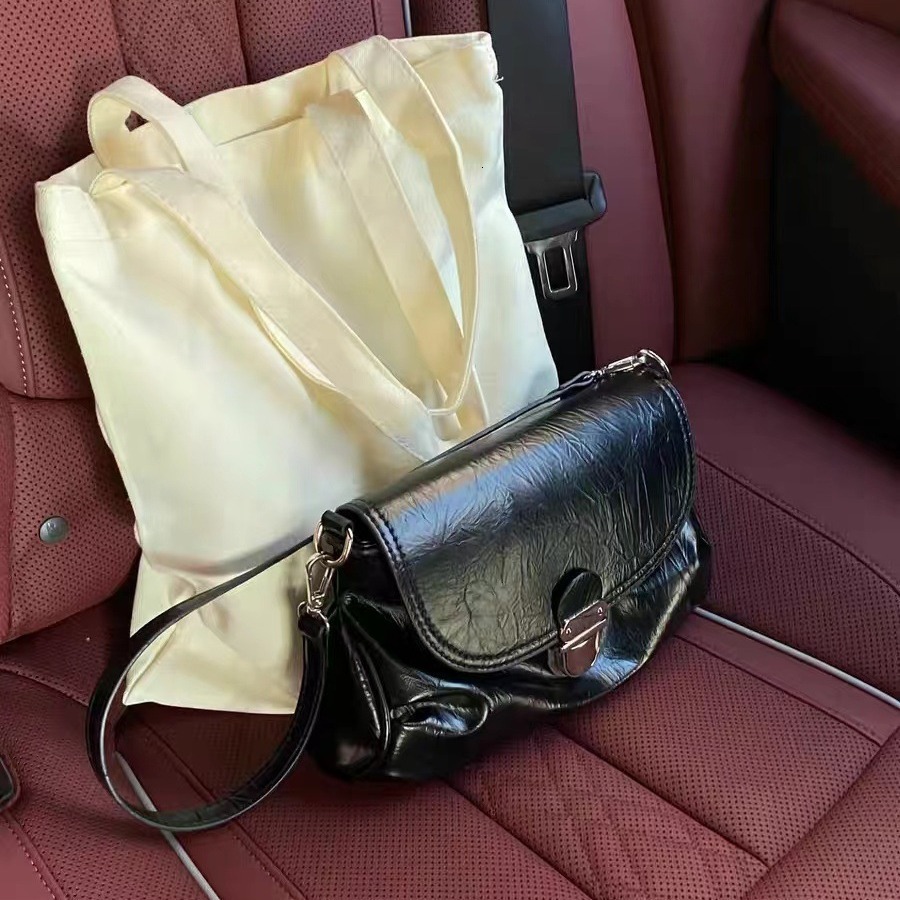 Free Shipping Designer Luxury Bag Bag 2025 Autumn New Women's Vintage Soft Leather Shoulder Bag French Style Versatile Underarm Bag High-end Cros