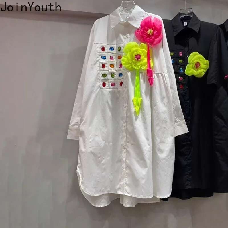 2025 Blusas Mujer De Moda White Blouses for Women Long Sleeve Beading Diamond Shirts Fashion Tops 3D Floral Loose Blouse 63c515