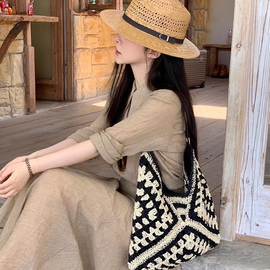 Popular Lazy Style Woven Women's Bag Free Shipping New Fashion Straw Straw Shoulder Bag Multi Functional Designer Commuter Handbag Shoulder Bag