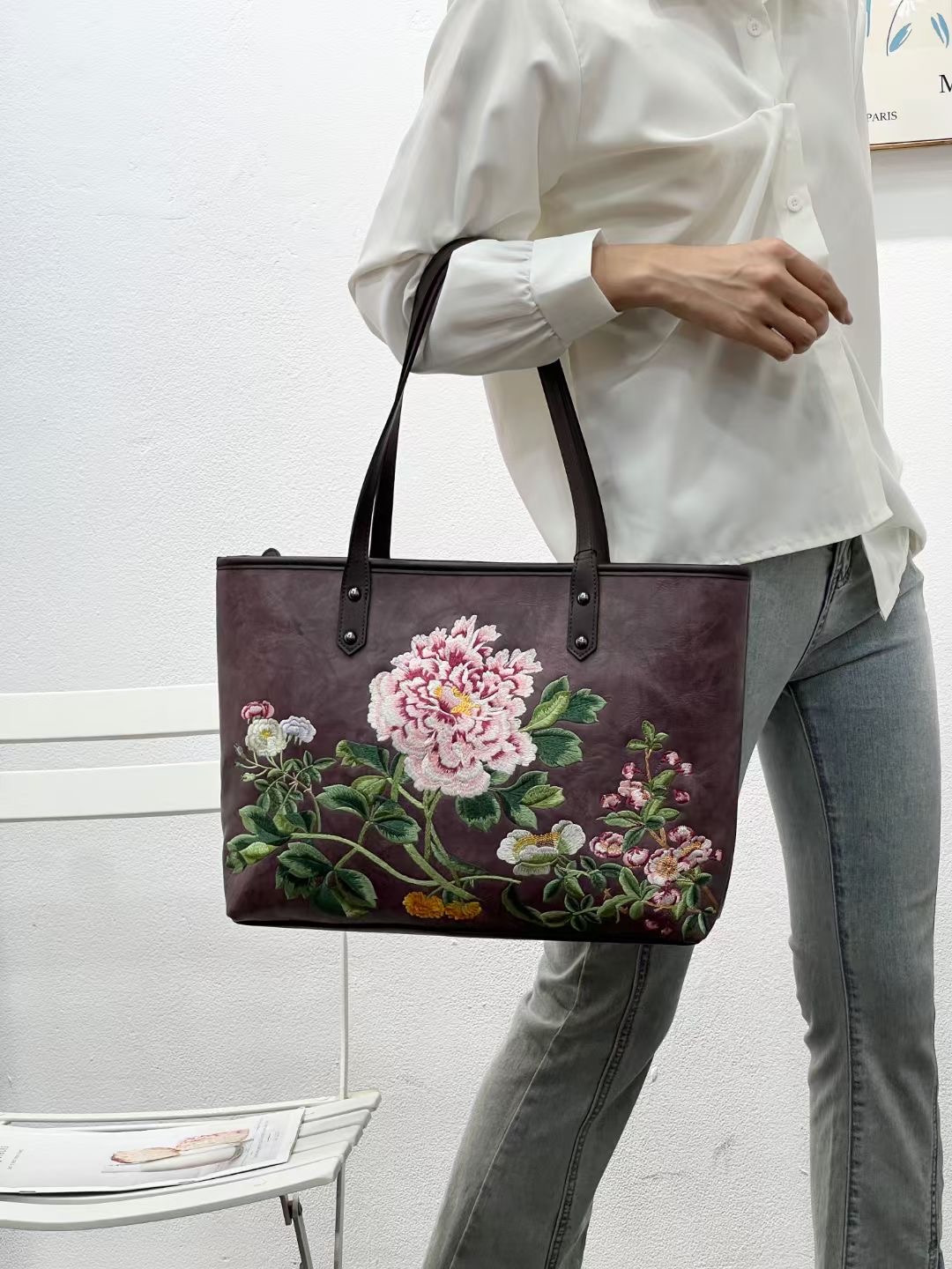 8928 Chinese Floral - Embroidered Handbags designer bag Support customization