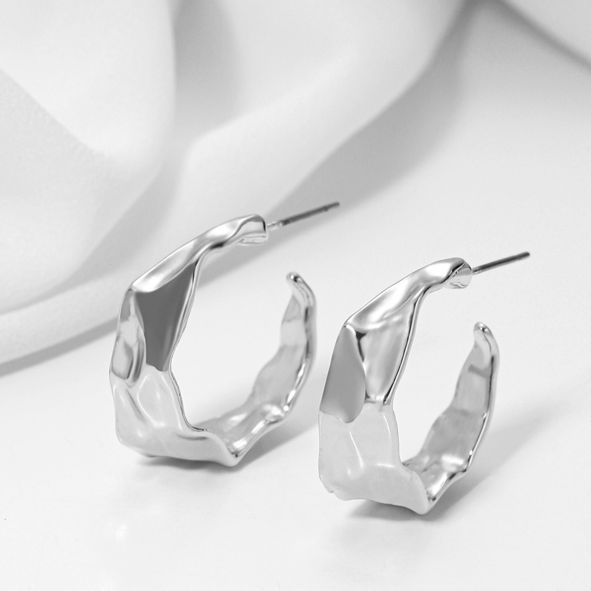 Korean Style Unique Irregular Design For Women Light Stud Earrings C-Shaped Ear Jewelry