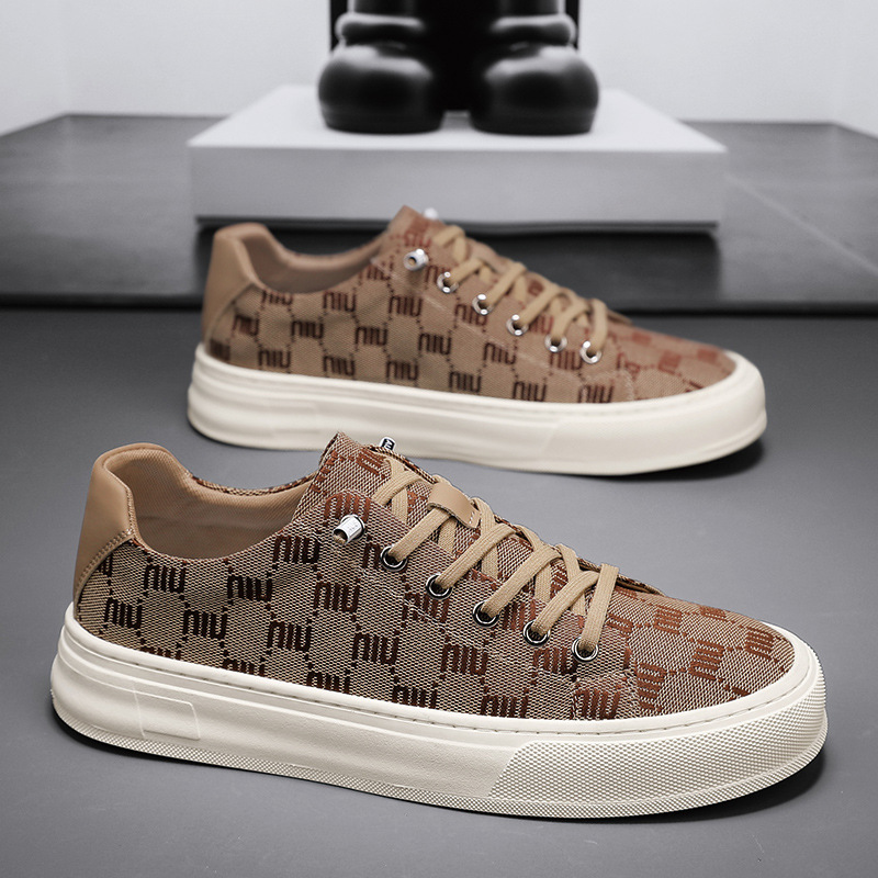 Designer shoes: New men's all-season breathable fabric board shoes, trendy, versatile, casual and fashionable, soft-soled anti-slip sports shoes,