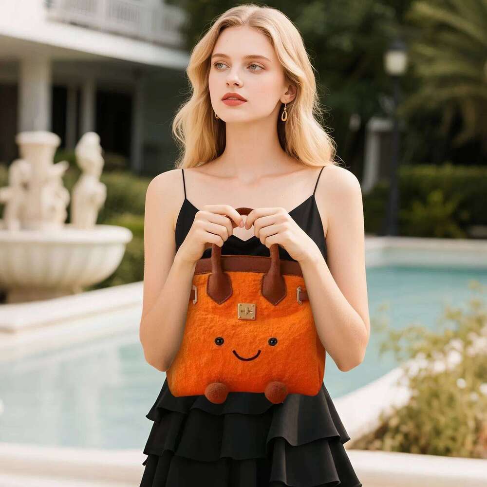 Designer bag 2025 Cute Plush Bag, Can Hold Cosmetics, Mobile Phones And Computers, Beautiful Makeup Storage Bag Luxury Bag