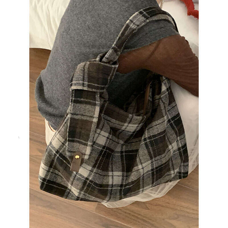 designer bag Academy Style Large Capacity Female Student Underarm 2024 New Wool Plaid Tote Shoulder Bag