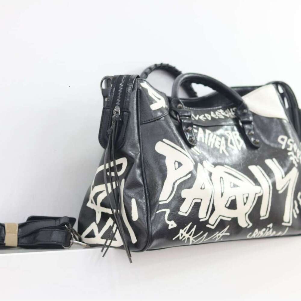 Graffiti Shopping Bag with Microfiber Fabric Sizes