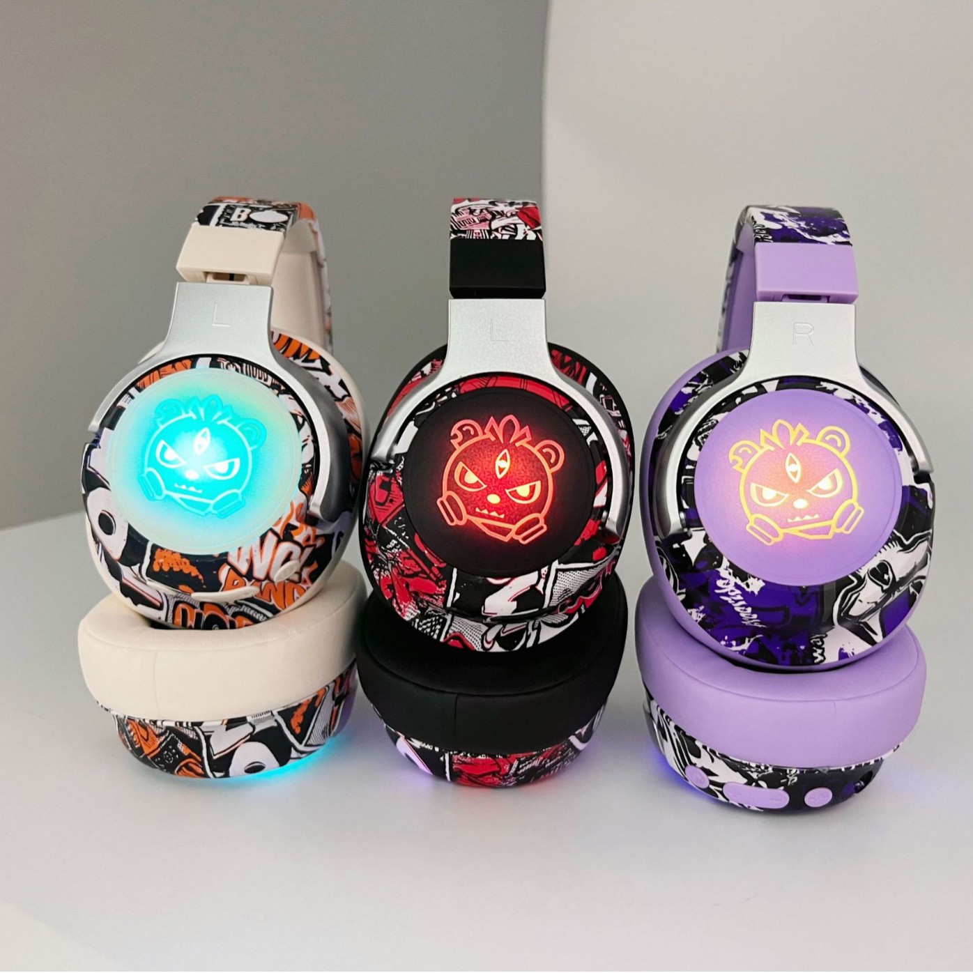 Doodle wireless bluetooth headset RGB light effect all-inclusive ear call game headset