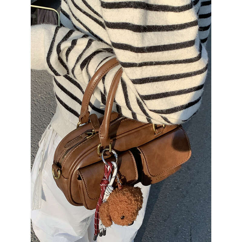 Niche Texture Bowling Ball for Women 2024 New Fashion Handheld Pillow Single designer bag Shoulder Crossbody Bag