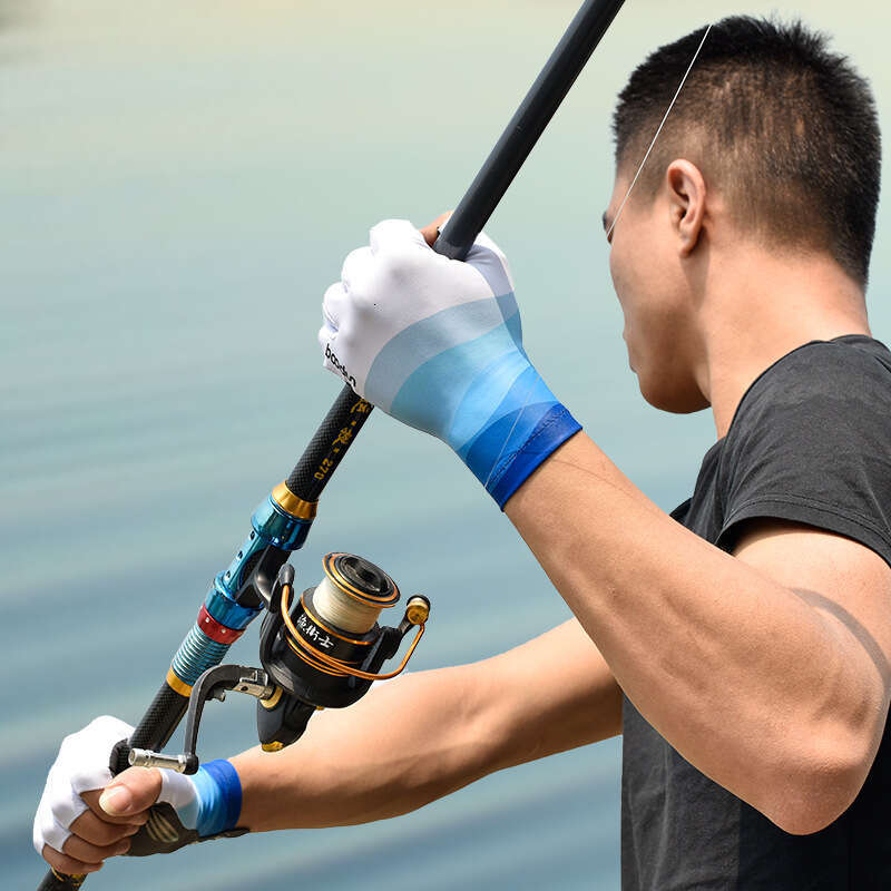 New outdoor fishing gloves in spring and summer refer to silicone non-slip Luya gloves.