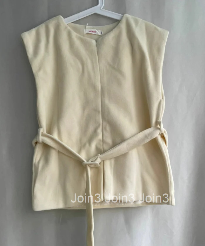 Korean Vest for Women 2025 Roopa Mujer Vintage Sleeveless Loose Tanks O-neck Sleeveless Tunic Bandage Solid Color Cropped Tops