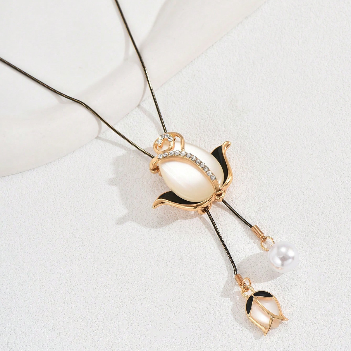 Clarbone Chain For Women, Beautiful Cat's Eye Stone Tulip Floral Design Necklace, Simple And