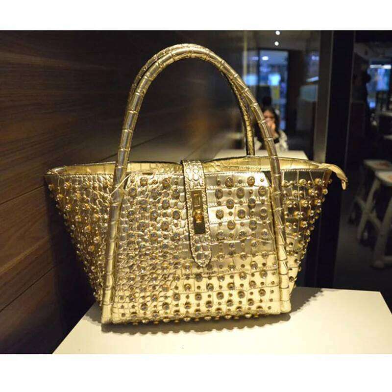 Ipinee Rhinestones Crossbody Bags For Patent Leather Handbags Women Designer Ladies Messenger Bag Sac A Main