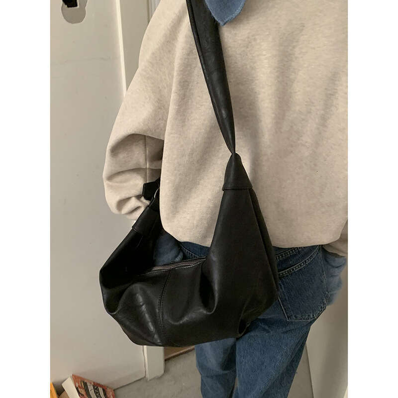 designer bag Autumn Winter Crossbody for Women 2024 New Fashion Single Shoulder Casual Large Capacity Dumpling Bag