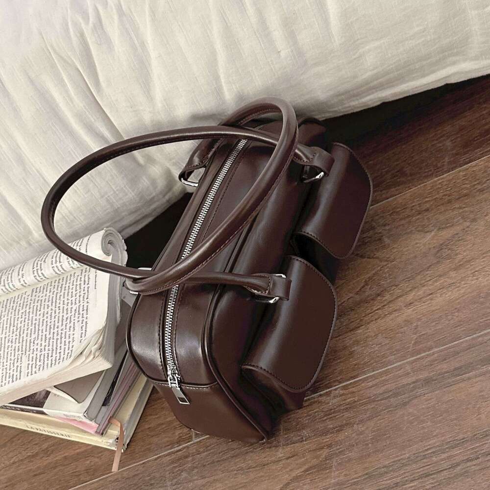 Textured Suede Commuter for Women 2023 New Niche Fashion Underarm designer bag Bag Large Capacity Handbag