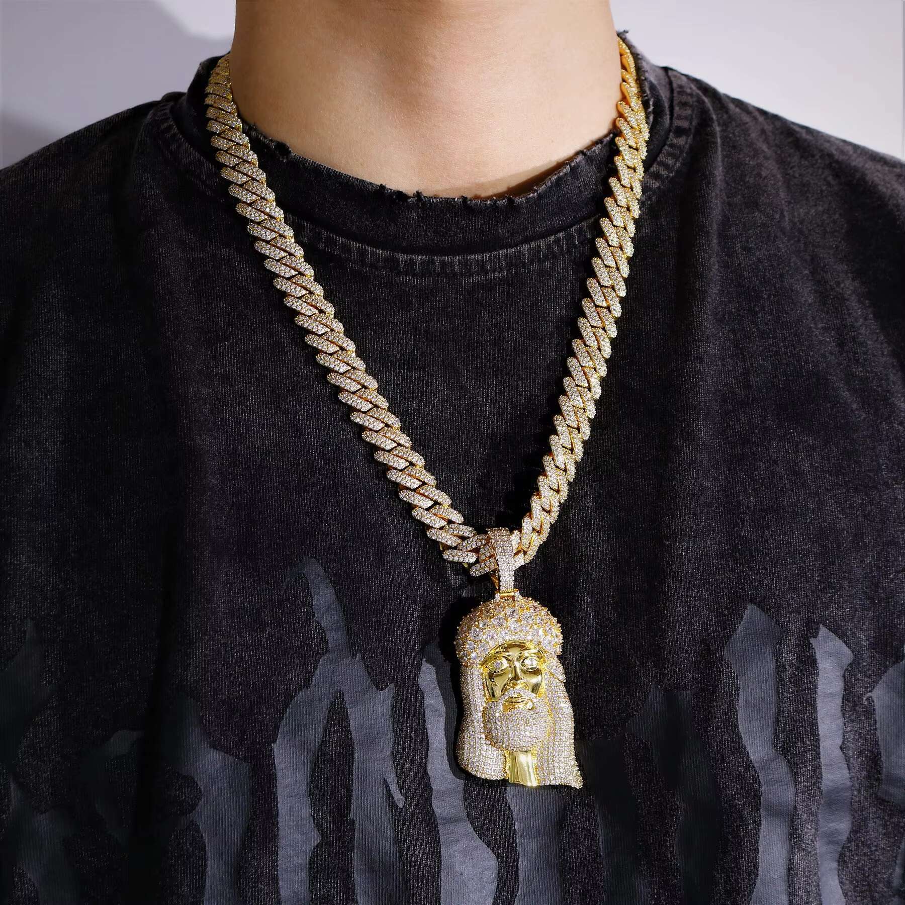 Qianjian Custom GRA Moissanite Diamond Jesus Name Hip Hop Jewelry Pendant
