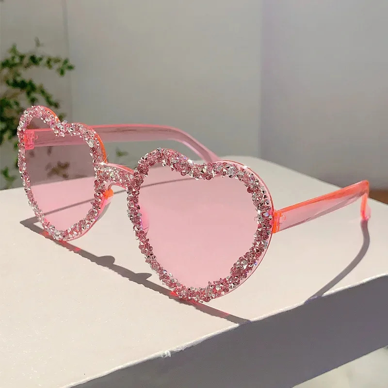y2k Vintage Love Heart Sunglasse For Men Sun Glasses Punk Diamond Candy Pink Party Shades 250617