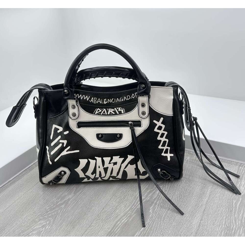 Graffiti Shopping Bag with Microfiber Fabric Sizes