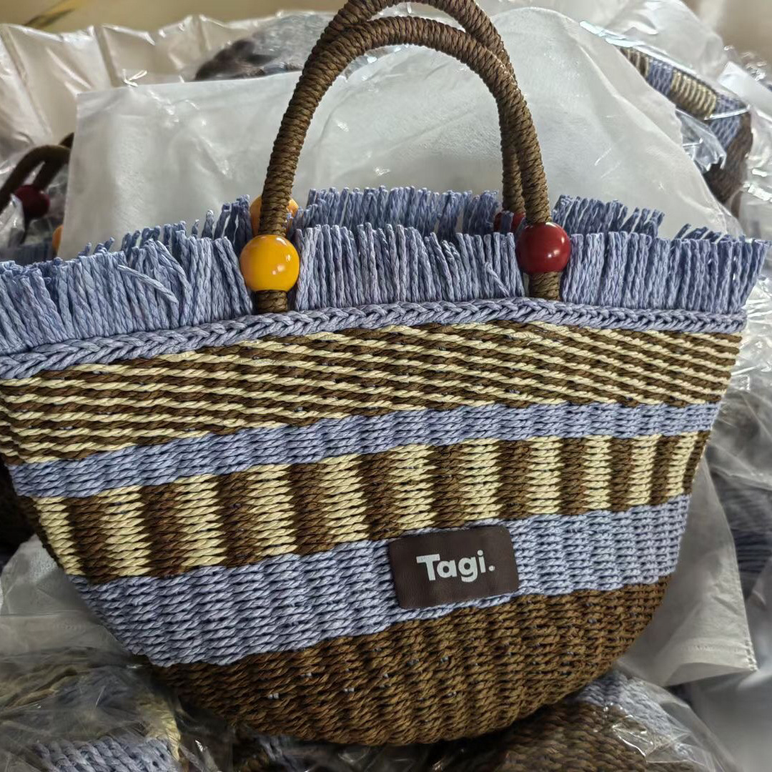 Free Shipping Wooden Fruit Woven Handbag Tagi Fruit Picnic Basket Beaded Large Capacity Vacation Casual Bag Luxury Designer Handheld Straw Bag