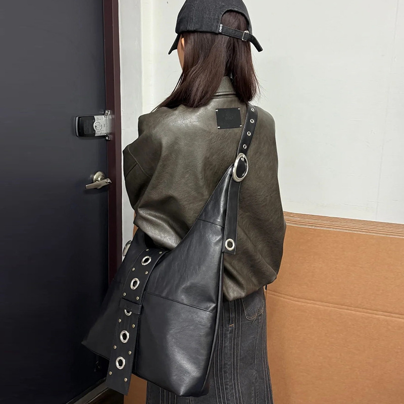 Free shipping designer bag Ins Internet Celebrity Retro High-end Fashion Oil Wax Leather Underarm Bag Crossbody Bag for Women Korean Niche 2025 Summer