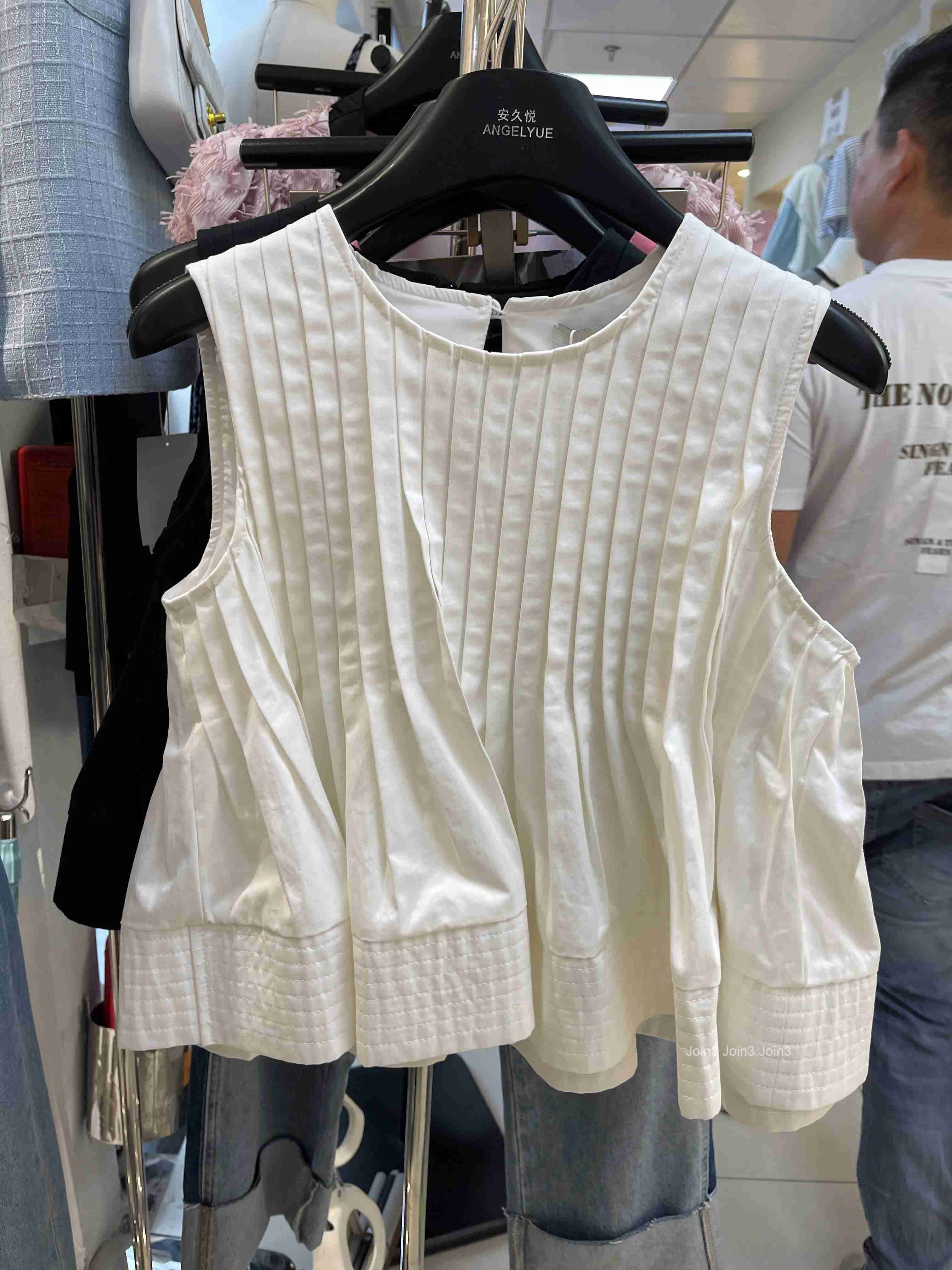 2025 Ropa Mujer Summer Tanks for Women Sweet Solid Color O-neck Sleeveless Vest Loose Fashion Korean Vintage Pleated Tops 27v559