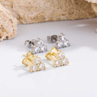 Exquisite INS Style Live Broadcast Sier Needle Heart Niche Design Cross Earrings Jewelry