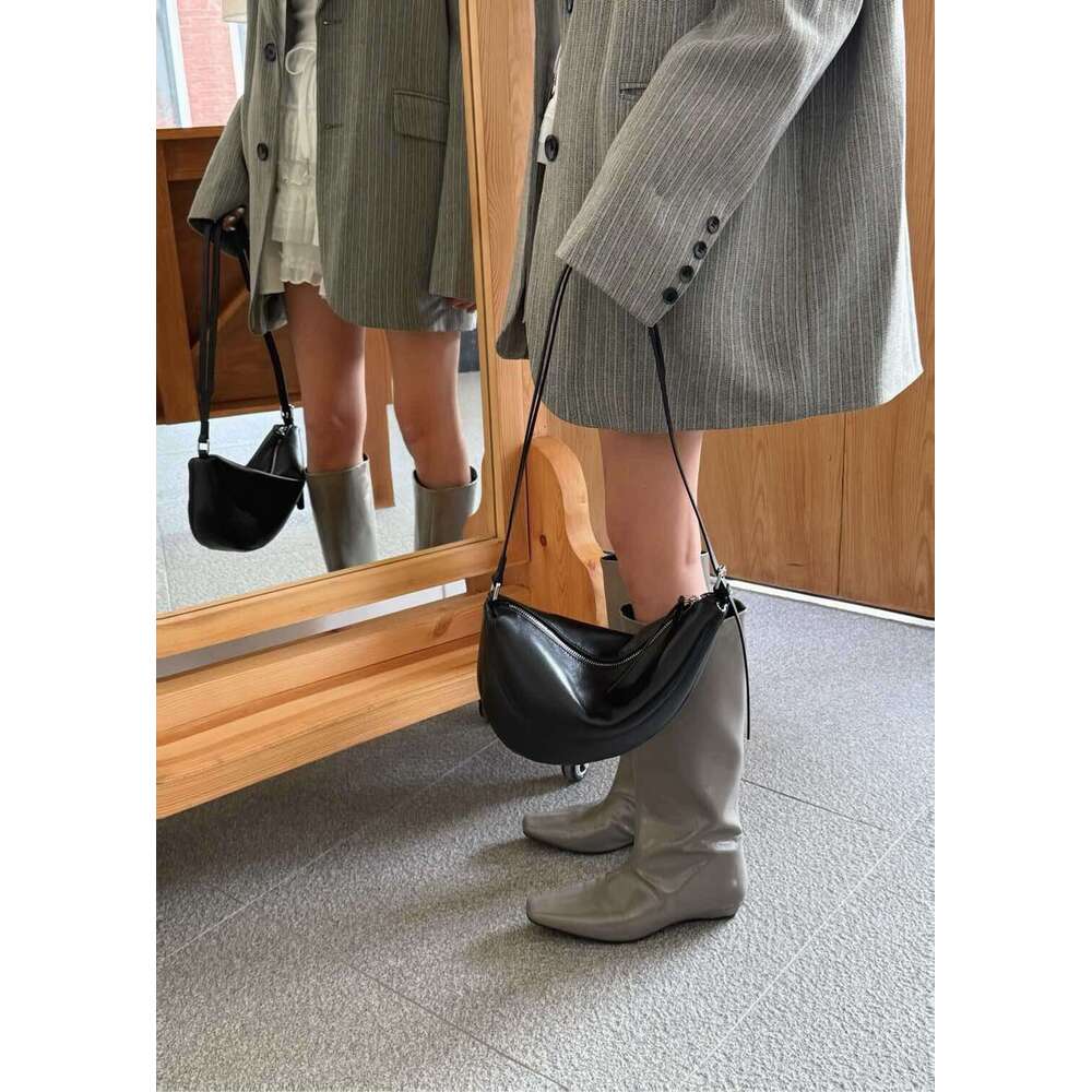 Free shipping fashion designer bag Luxury Top Layer Sheepskin Shoulder Genuine Leather Women s High end Fashion Versatile Crossbody Casual Commuter Sm