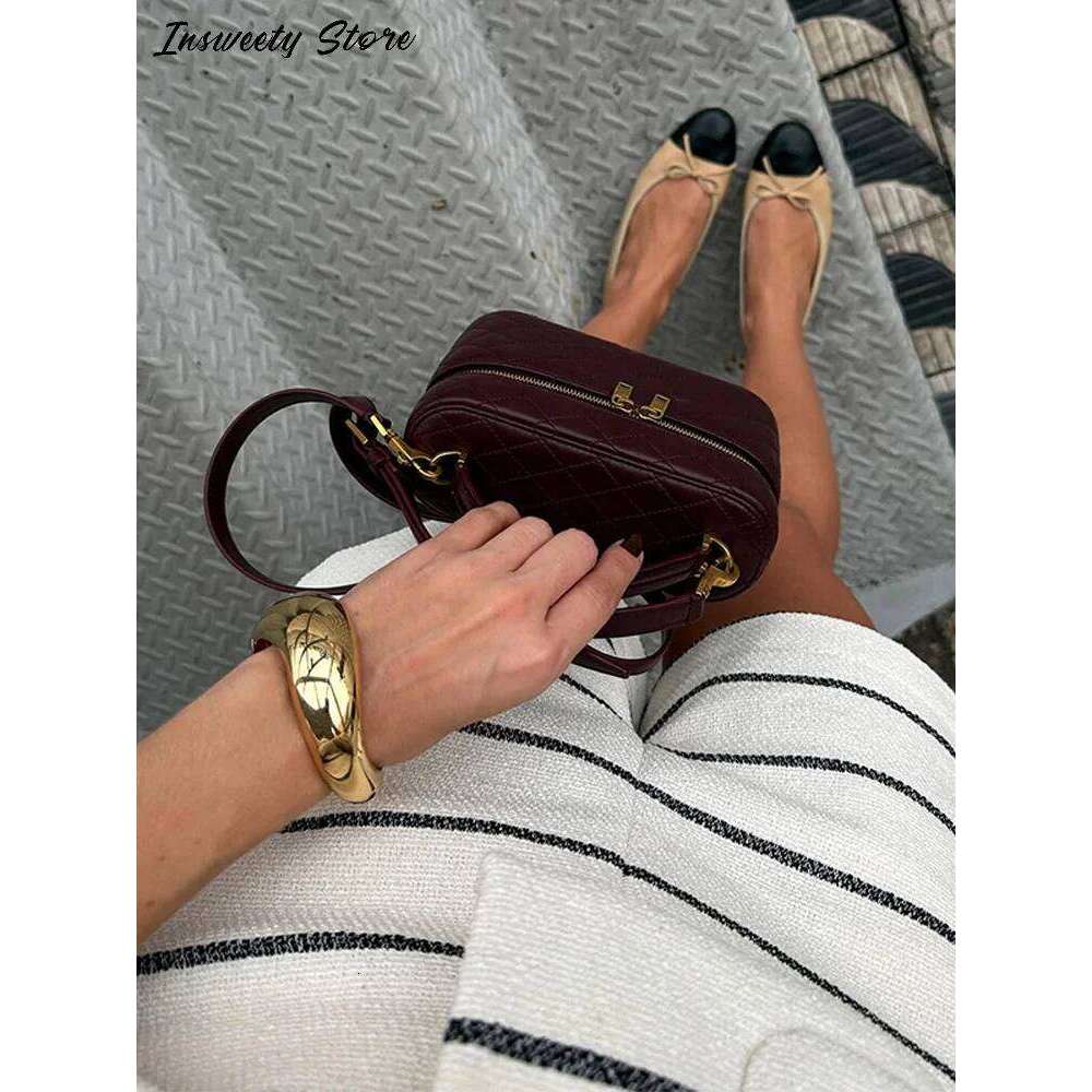 Casual Knitted Striped Shirts Set Women Single-breasted Lapel Half Sleeves Tops Loose High Waist Short 2025 Summer New Lady Suit