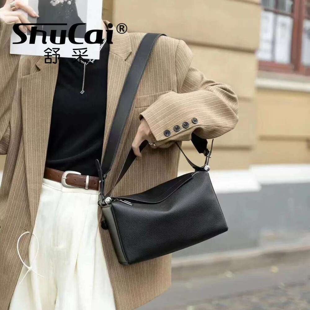 Cowhide Women's Purple Armpit 2025 New Designer Fashion Genuine Leather Shoulder Crossbody Boston Pillow Bag Female