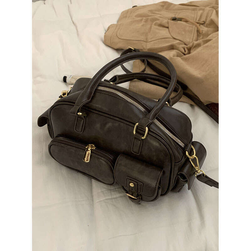Handheld Bowling Ball for Women 2024 New Niche Texture Underarm Large Capacity Commuter designer bag Shoulder Bag