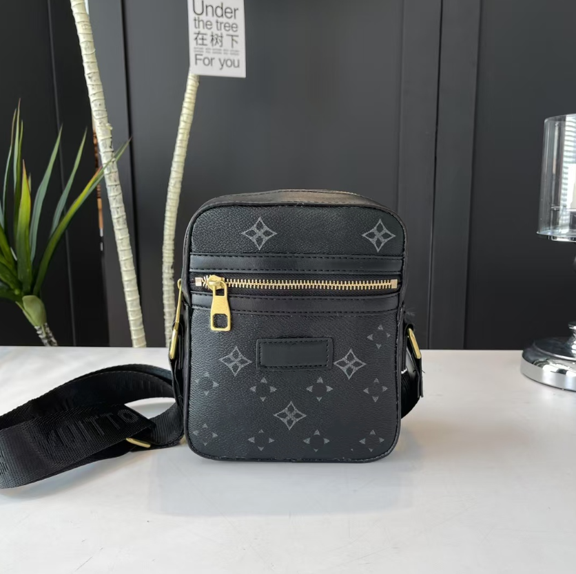 Men Crossbody Shoulder Bag styles Various sizes handbag luxurys designers bags pochette Multiple pockets fashion Messenger bag sale Hot 523599