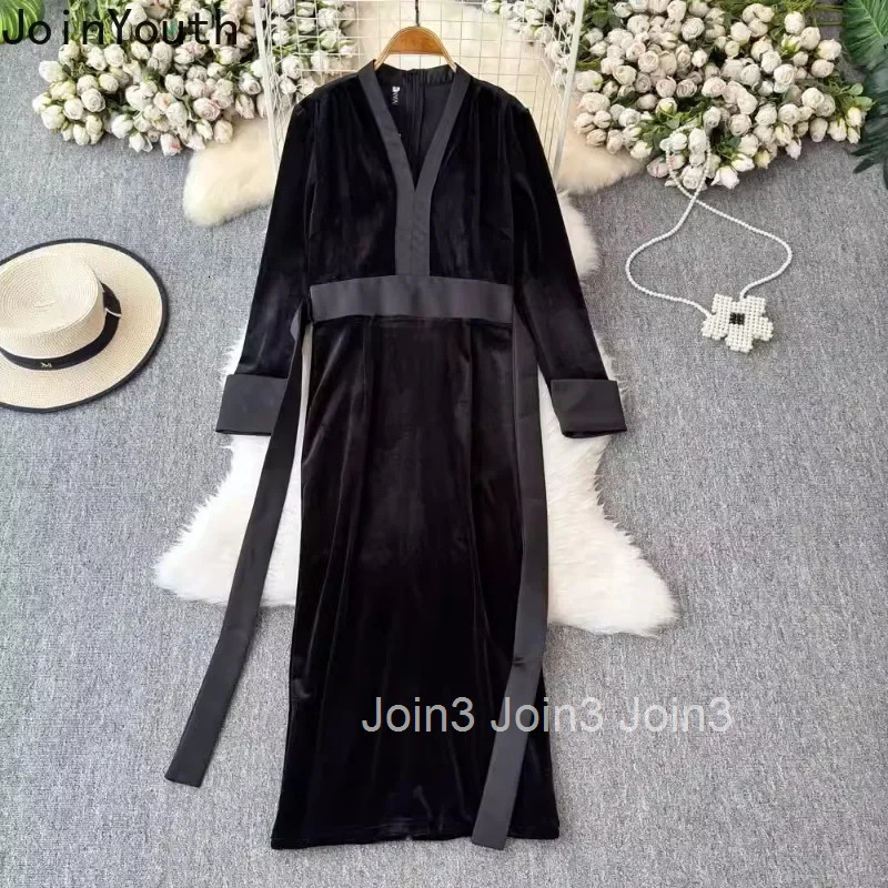 Chic Bodycon Woman Dresses 2025 Vestidos De Mujer V-neck Bandage Bow Slim Fit Robe Femme Vintage Velvet Black Temperament Dress