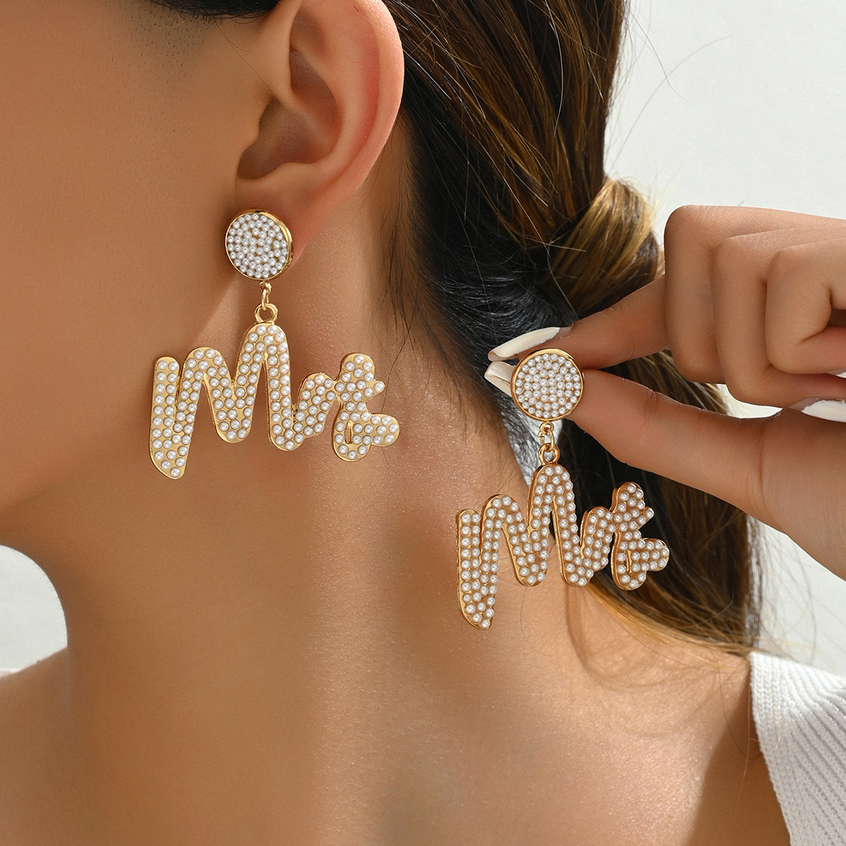 Sweet Co Girl Style Inlaid With Pearls Studs Personality English Letter Design Earrings