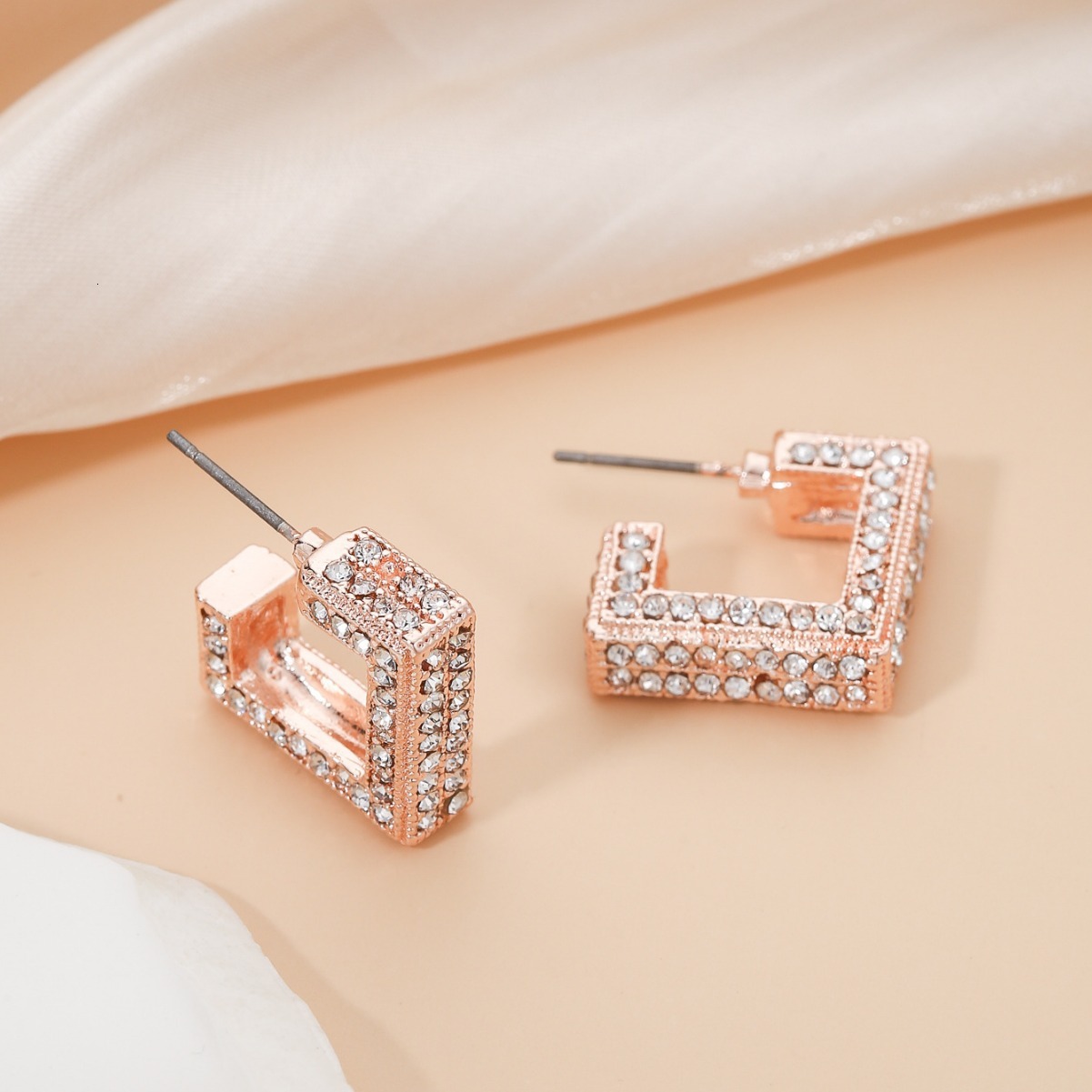 Square Design Inlaid Stud Fashion Simple Elegant Full High-End Sense Earrings