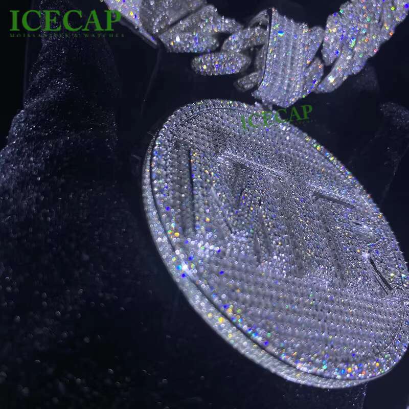 Custom Hiphop Jewelry Ice VVS Moissante 3D Baguette Cut Letters Pendant Solid Silver White Gold Plated Rapper Personality Cham
