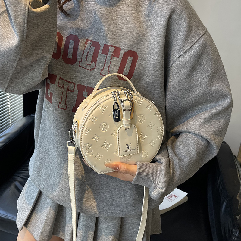 Free shipping 2025 designer Shoulder Bags for womans ladies flap lady fashion casual handbag women crossbody Underarm messenger Round bucket bag