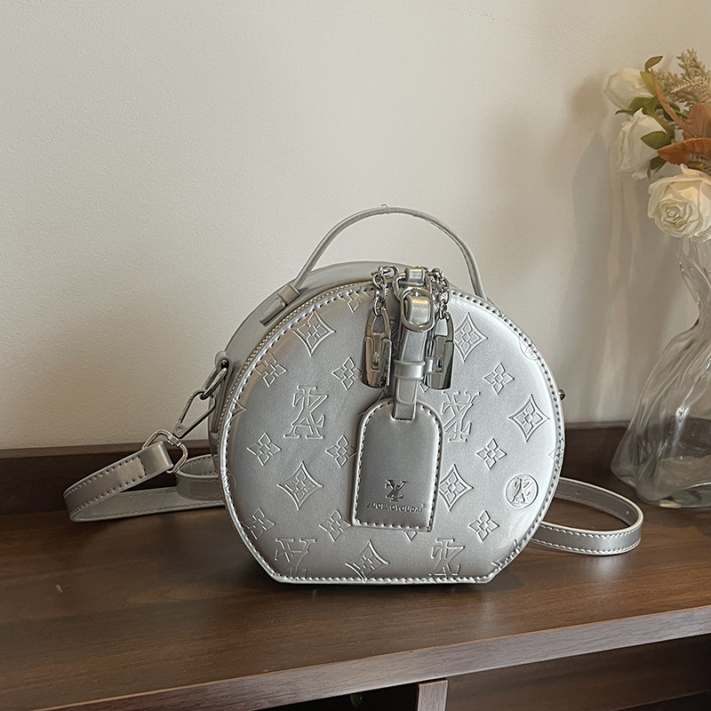 Free shipping 2025 designer Shoulder Bags for womans ladies flap lady fashion casual handbag women crossbody Underarm messenger Round bucket bag