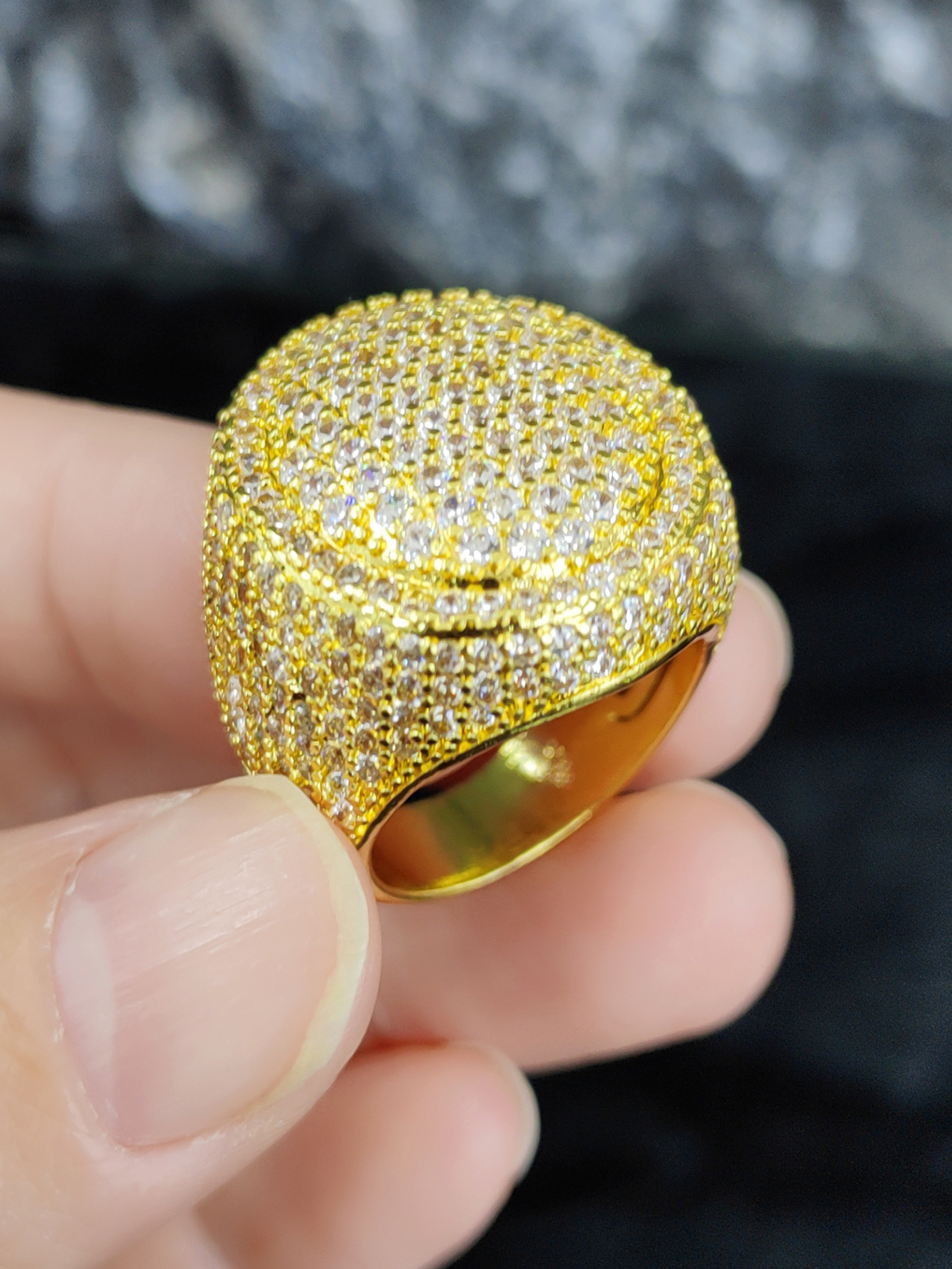 Luxury New Arrival Round Ring Silver Inlaid Full Diamond Personalized Hip Hop Streetwear Couple Accessory Ring