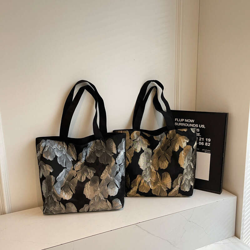 High-End Versatile Tote Summer New Butterfly Print Korean Fashion Large Capacity Commuter Shoulder Bag
