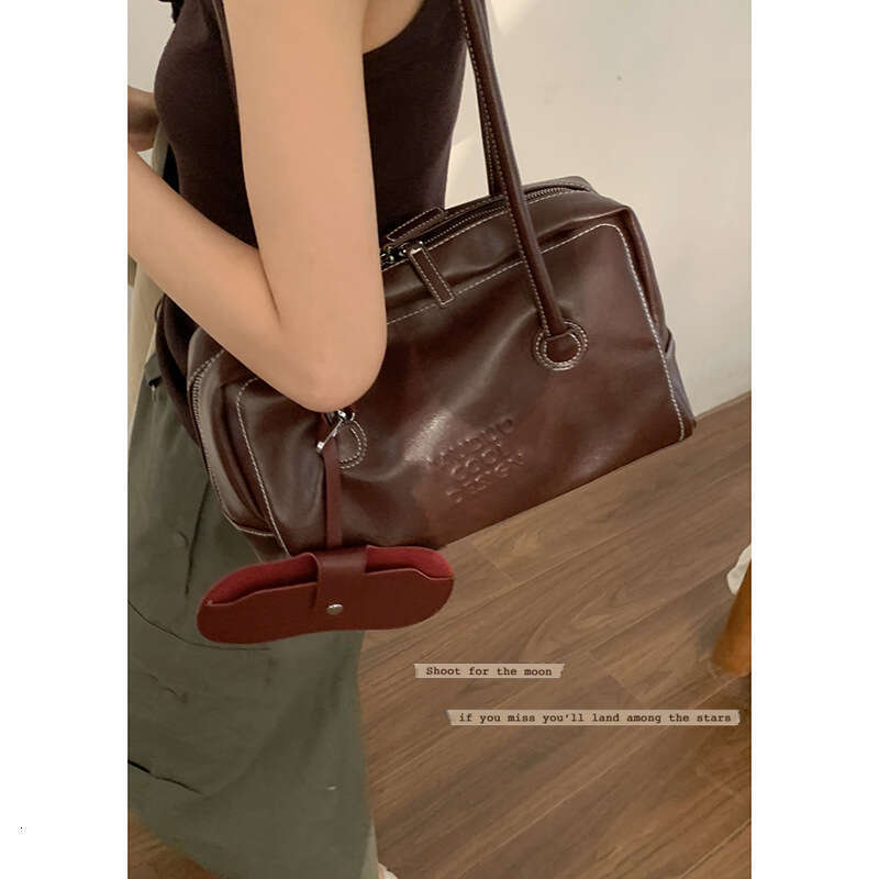 Niche designer bag Texture Underarm for Women Bags 2024 Autumn New Large Capacity Tote Single Shoulder Commuter Bag