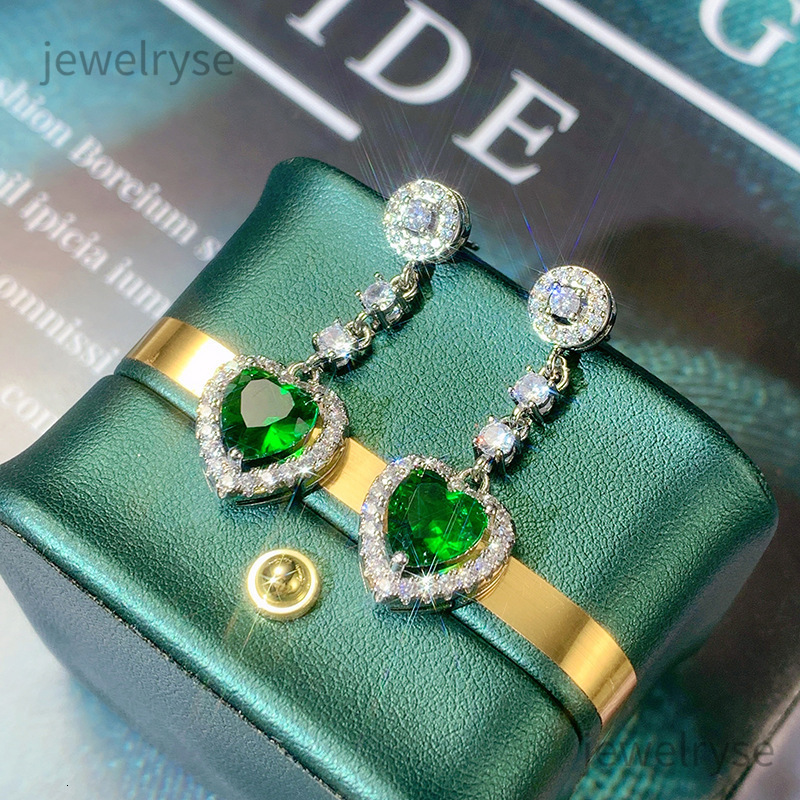 2023 Ins Dangle Earrings Sparkling Luxury Jewelry Heart Shape Emerlad CZ Diamond Gemstones Handmade Party Women Wedding Drop Earring For Lover Gift