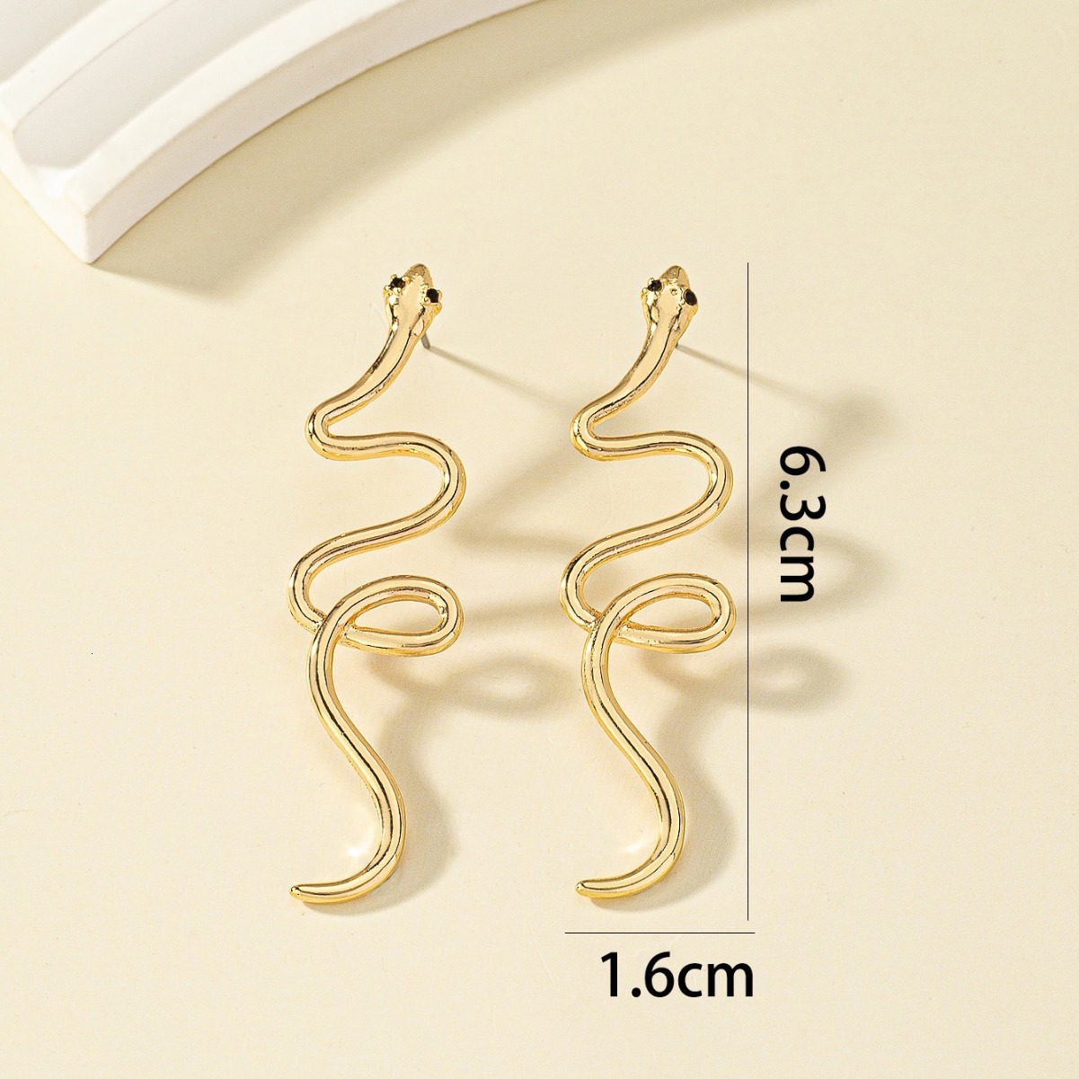 Style Creative Metal Snake-Shaped Simple High-End Sense Inlaid With S Curved Design Earrings Internet Celebrity Ear Jewelry