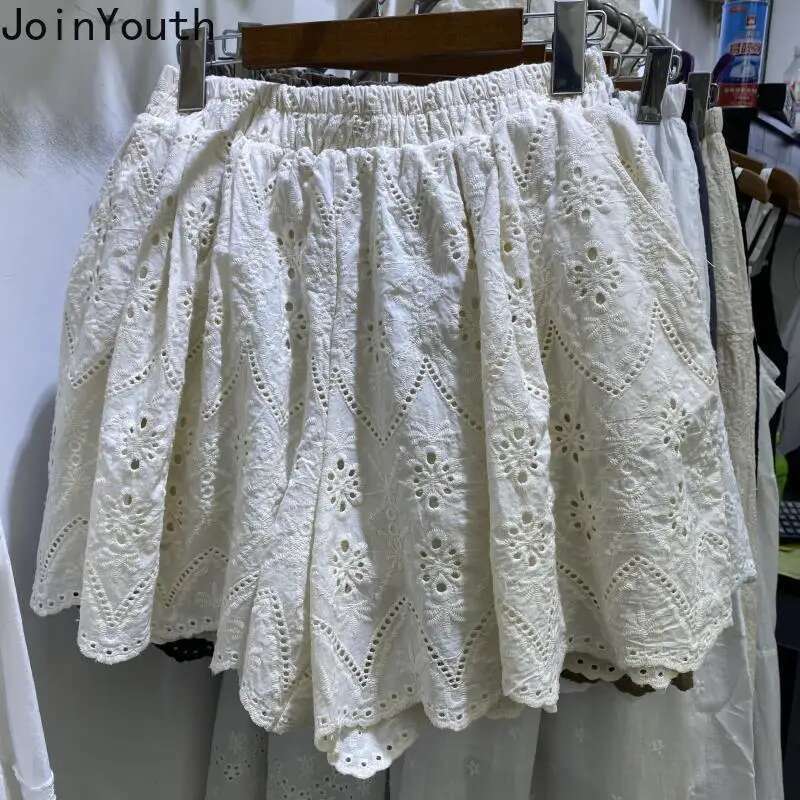 Vintage Pantalones Cortos De Mujer Summer Shorts for Women Cotton Hollow Out Lace Embroidery Short Mujer Korean Wide Leg Pants
