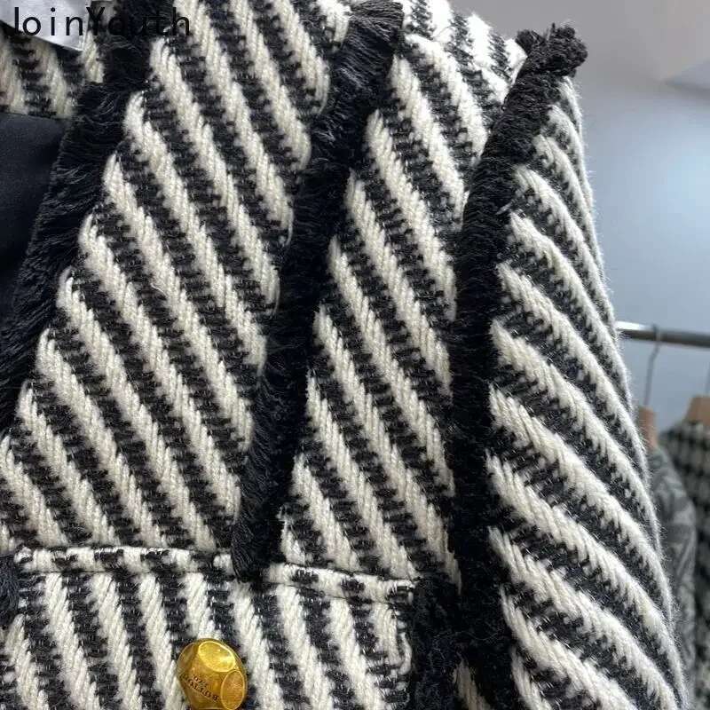 Oversized Jackets for Women Fashion Vintage Striped Tweed Thicked Outwear 2025 Ropa Mujer Winter Clothes Korean Warm Coat Tops