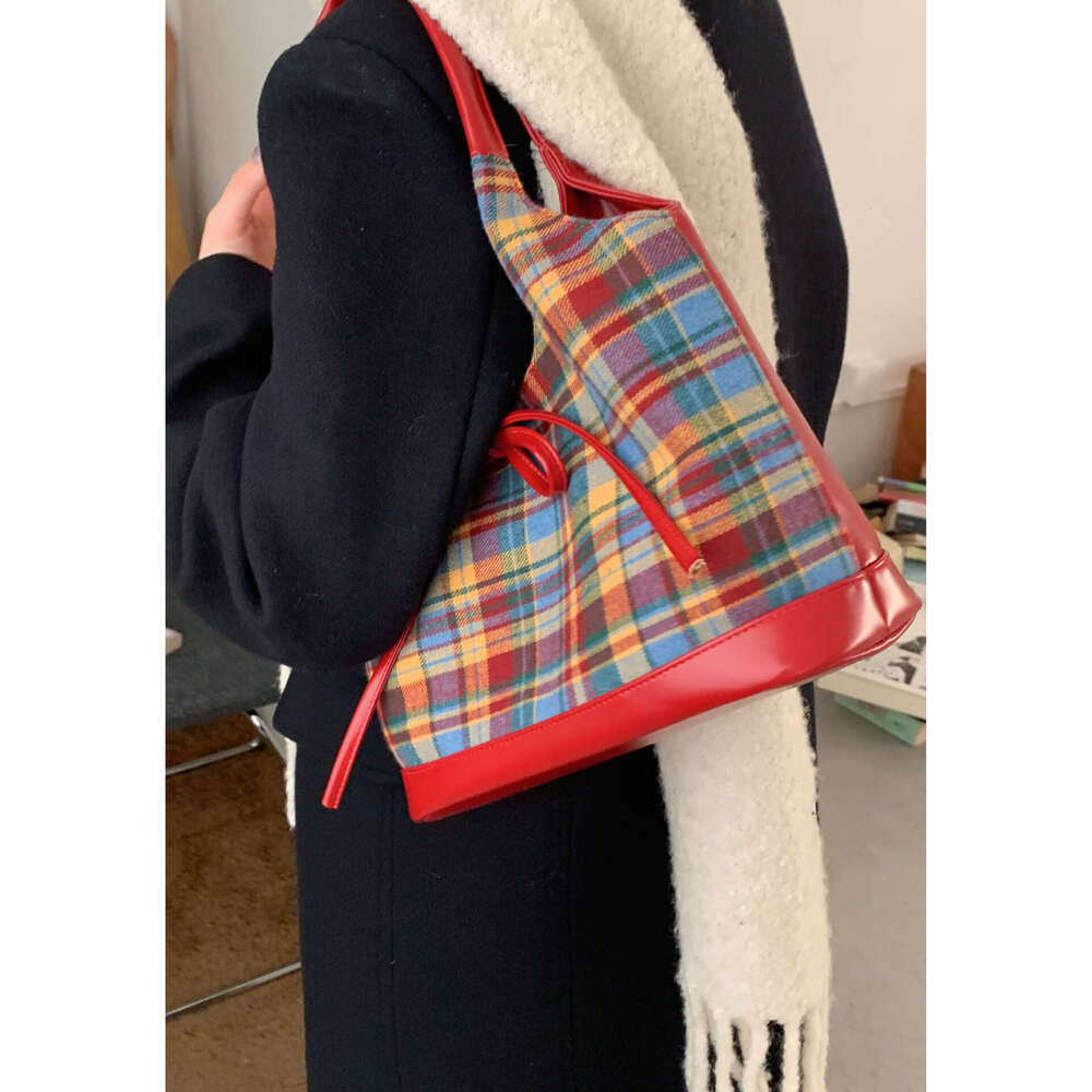 designer bag Korean Style Fashion Handheld Basket for Women 2024 New Wool Plaid Bucket Niche Texture Underarm Bag