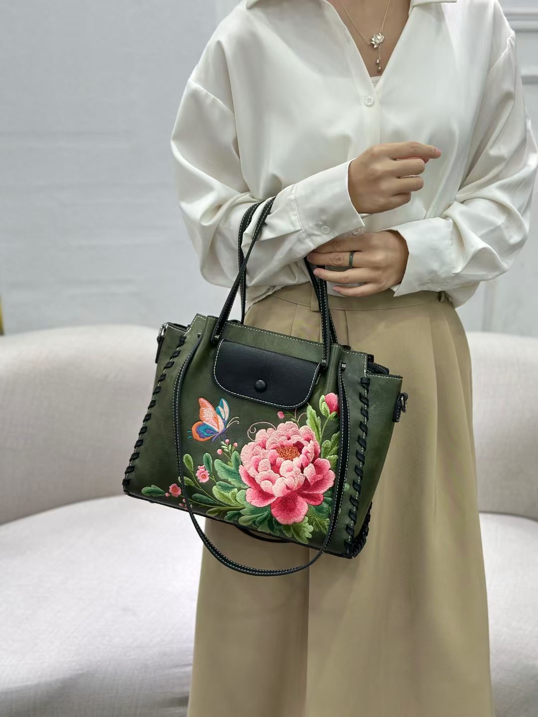 RH8890 Chinese Floral - Embroidered Handbags designer bag Support customization