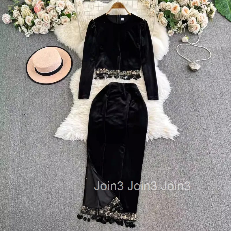Vintage Autumn Winter Velvet Two Piece Set for Women O Neck Long Sleeve Sequins Tassel Tops Split Bodycon Midi Skirt Suit 7p112