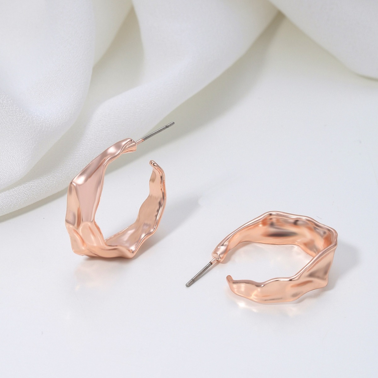 Korean Style Unique Irregular Design For Women Light Stud Earrings C-Shaped Ear Jewelry