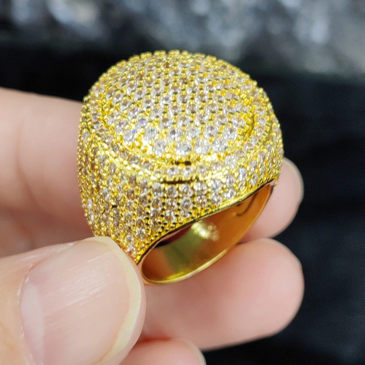 Luxury New Arrival Round Ring Silver Inlaid Full Diamond Personalized Hip Hop Streetwear Couple Accessory Ring