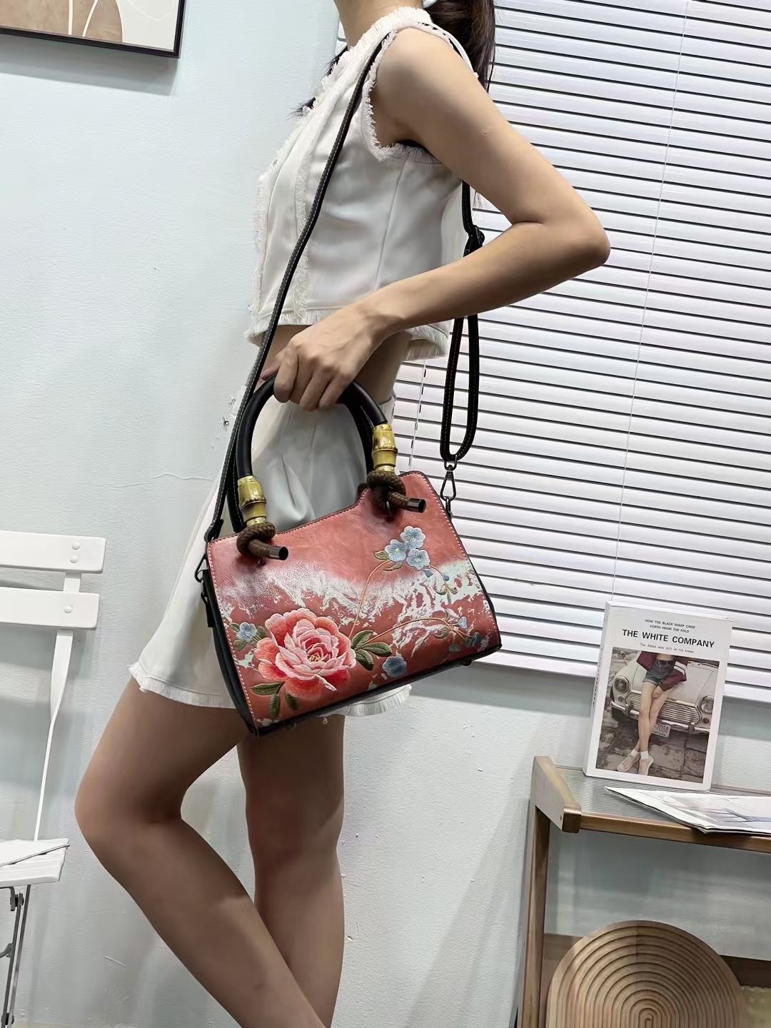 8928 Chinese Floral - Embroidered Handbags designer bag Support customization